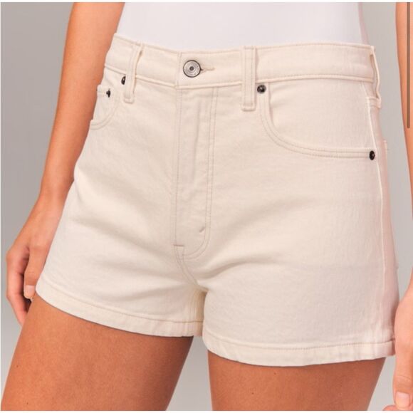 Abercrombie & Fitch High Rise Mom Short Size 30 NWT - Picture 1 of 9